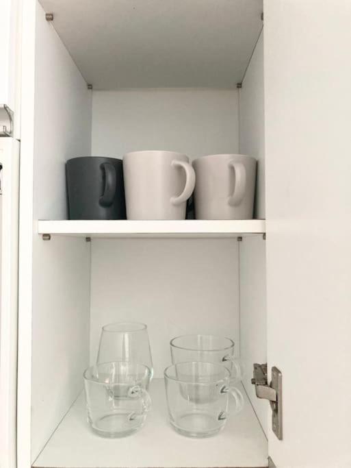 Nhà nghỉ Woodside House/ Hongik St. Exite 5~7 3min Seoul